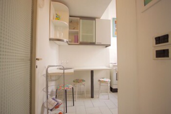 Room 4 of 14