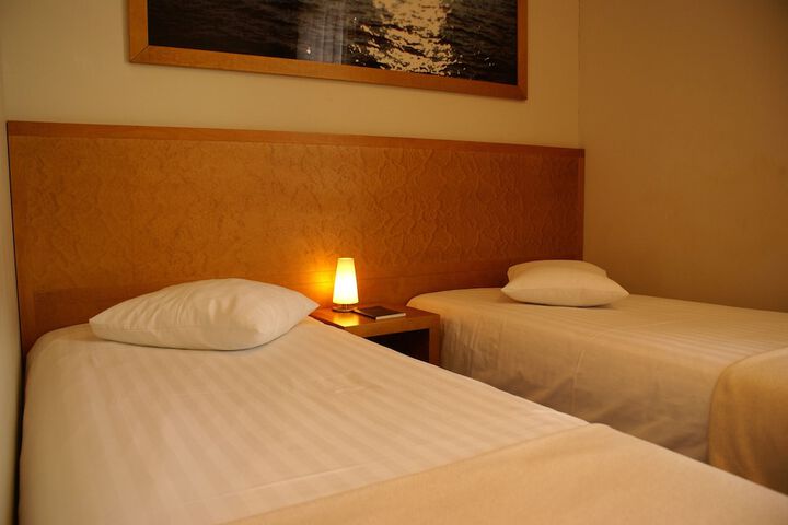 Room 4 of 45