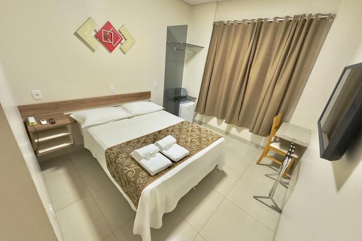 Room 15 of 35