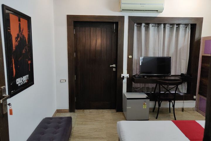 Room 19 of 68