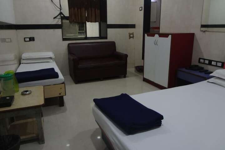 Room 10 of 46