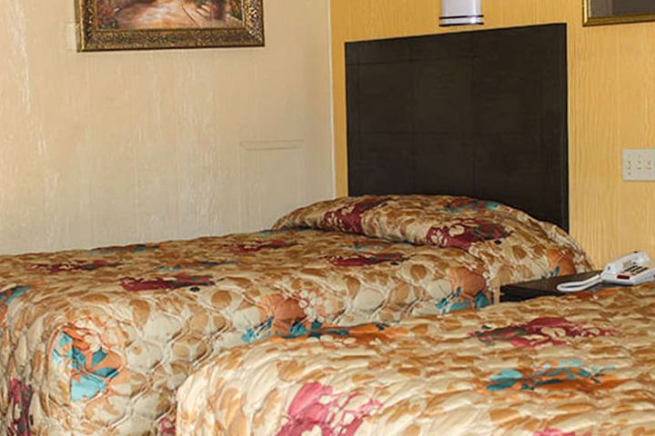 Room 14 of 33