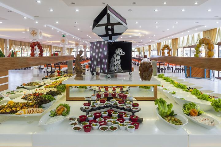 Dining 73 of 121