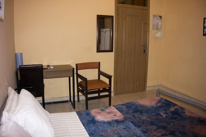 Room 10 of 56