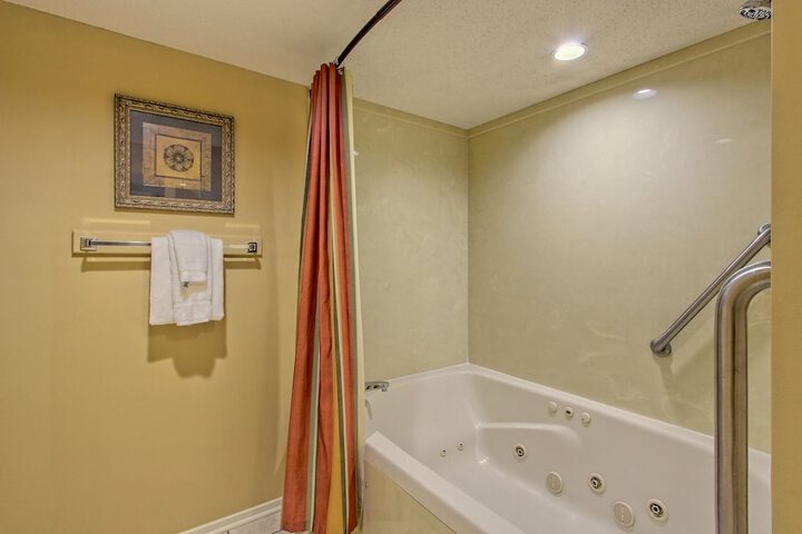 Jetted tub