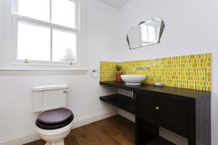 Room 3 of 21
