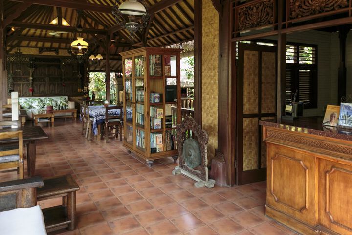 Lobby Photos
