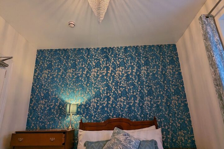 Room 43 of 99