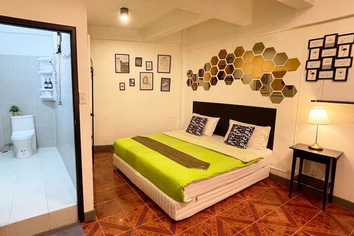 Room 22 of 68