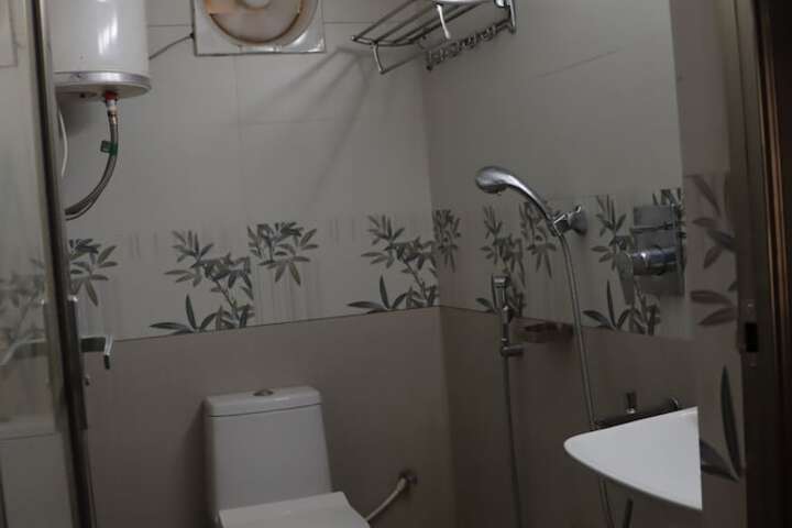 Room 8 of 26