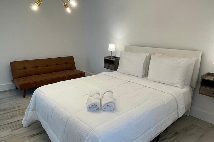 Room 2 of 79