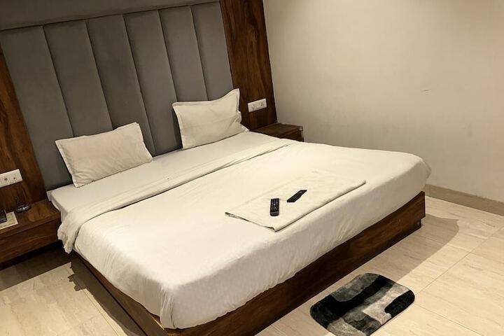 Room 5 of 26