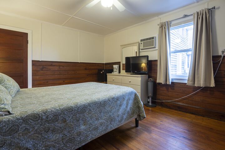 Room 80 of 309