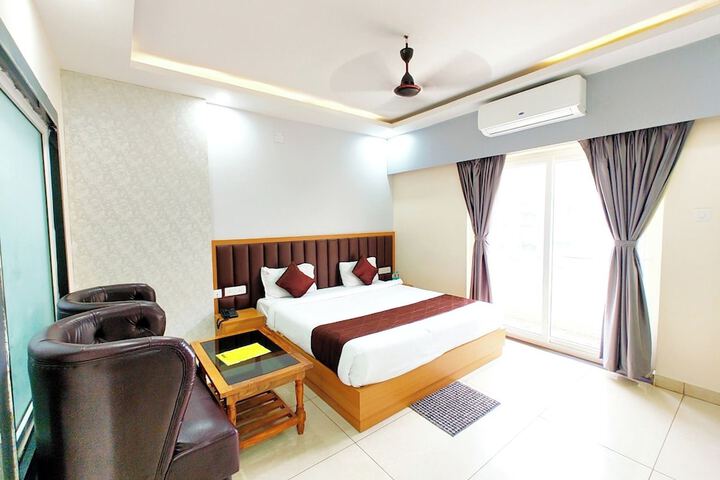 Room 11 of 27
