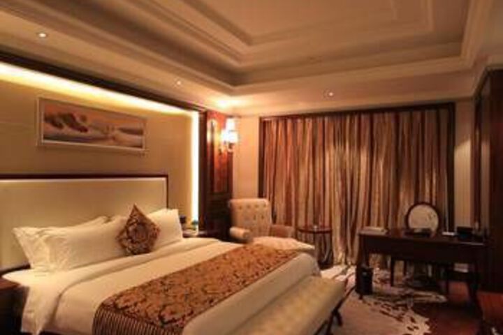Room 8 of 8