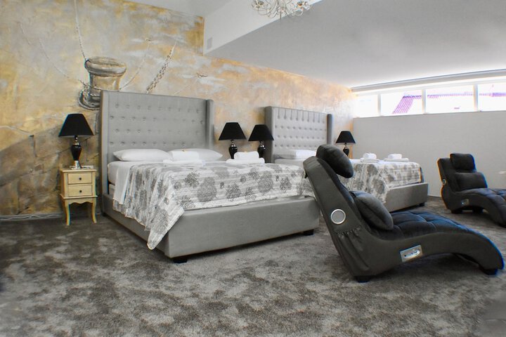 Room 13 of 69