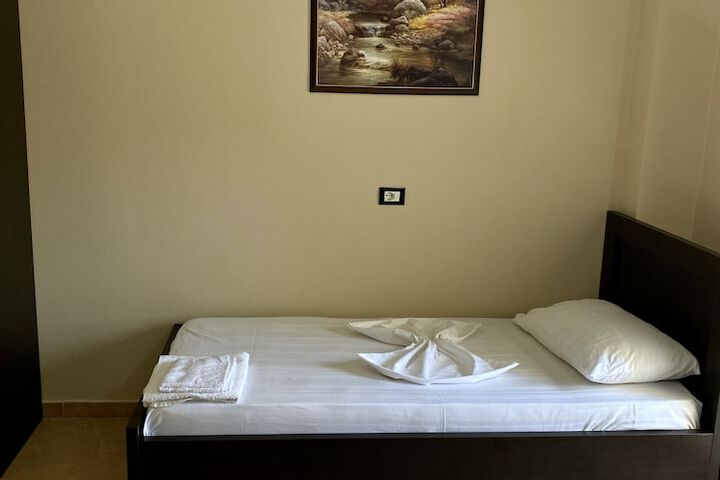 Room 11 of 54