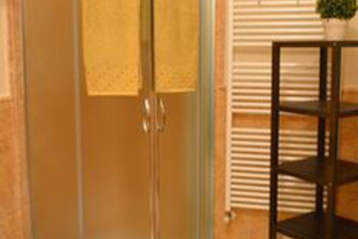Room 4 of 35