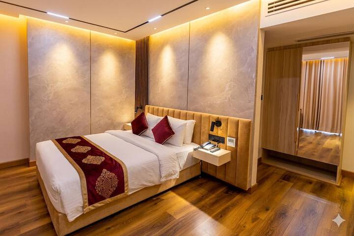 Room 44 of 71