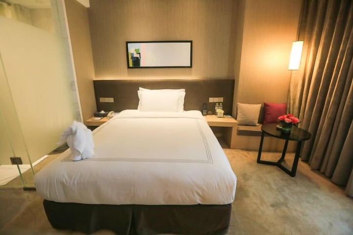 Room 13 of 57