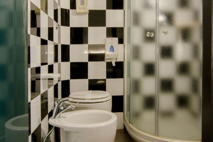 Room 8 of 13