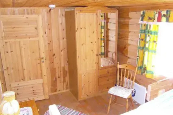 Room 4 of 39