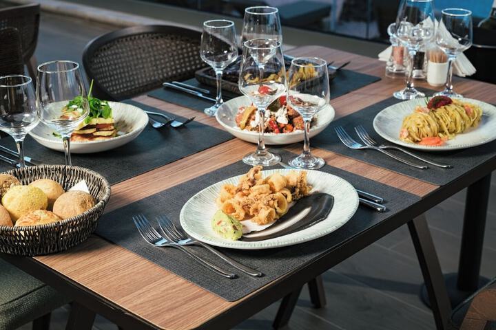 Dining 57 of 81