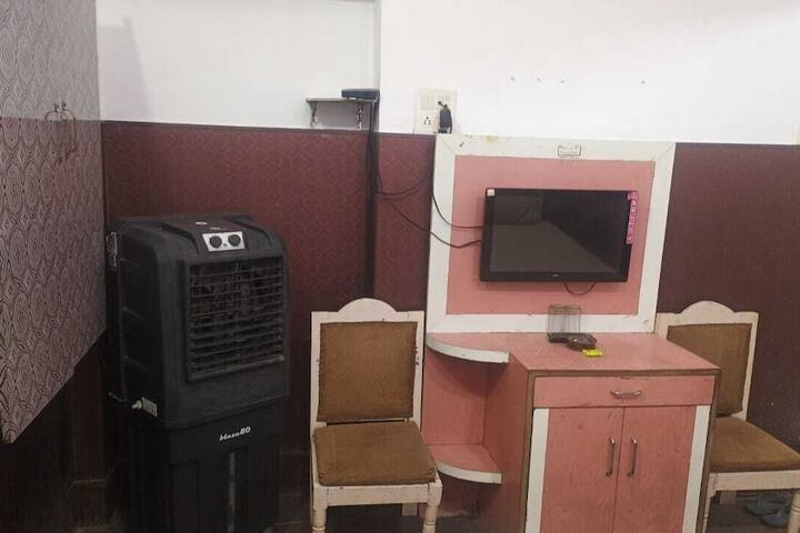 Room 5 of 29