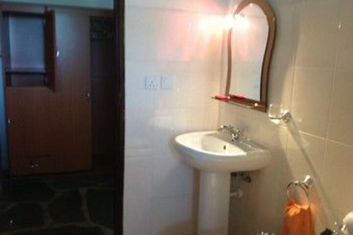 Room 3 of 50