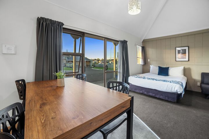 Room 2 of 9