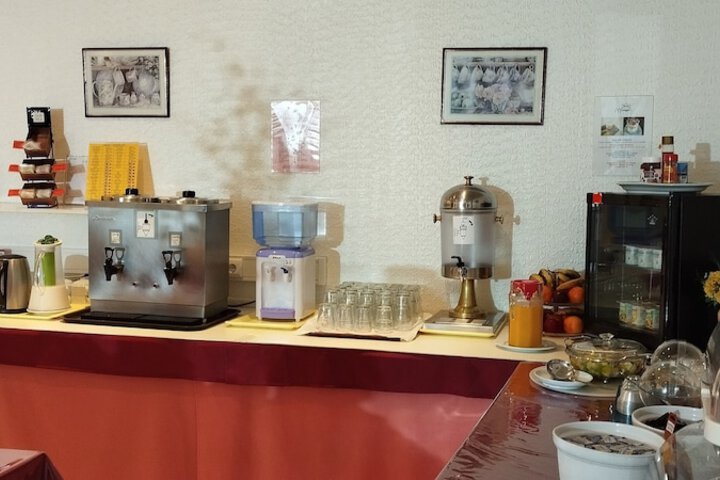 Breakfast/Coffee Service 53 of 82