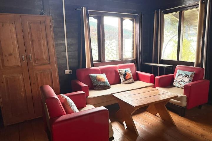 Room 7 of 25