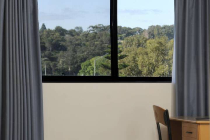 Room 5 of 35