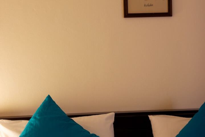 Room 7 of 20