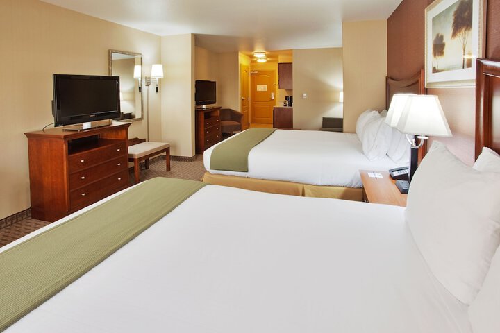 Room 3 of 22