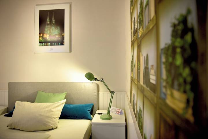 Room 19 of 66