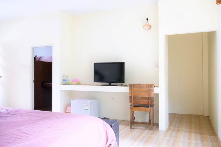 Room 32 of 63