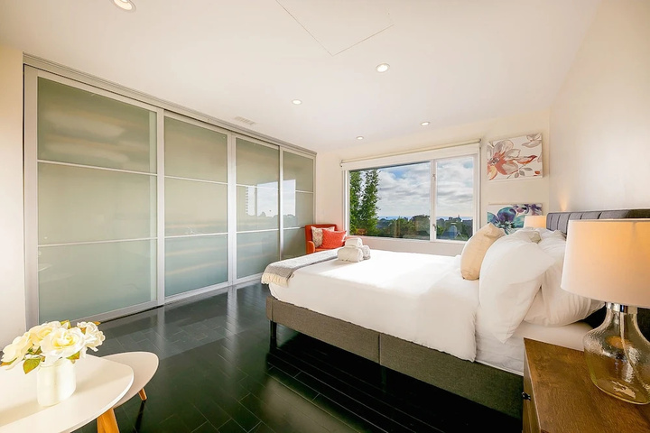 Room 3 of 23