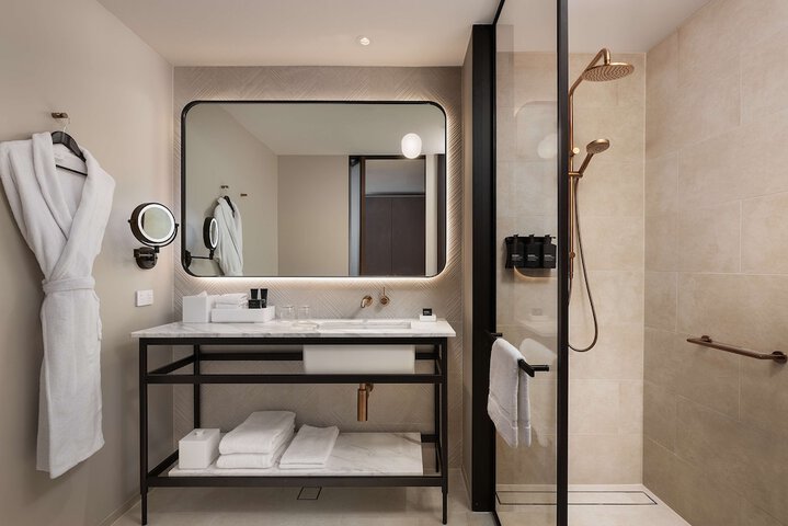 Room 30 of 60