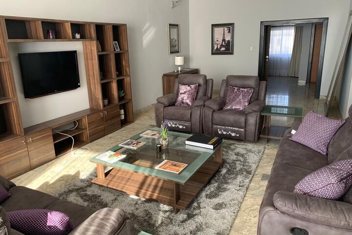 Room 1 of 4