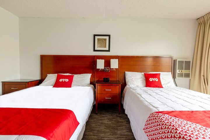 2 Double Beds (1 of 28)