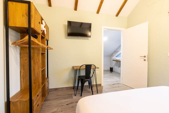 Room 5 of 19