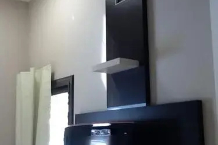 Room 6 of 11