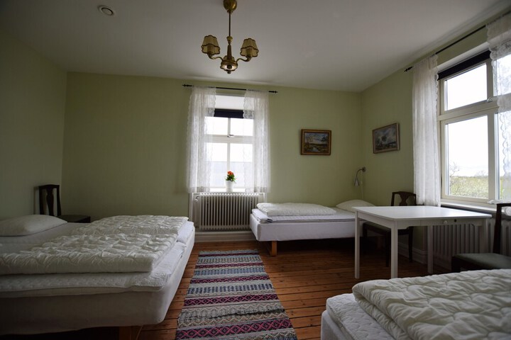 Room 24 of 46