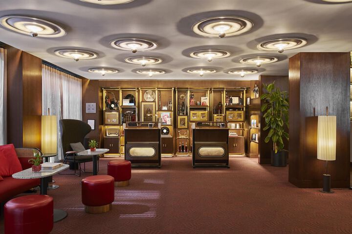 Guest Lobby