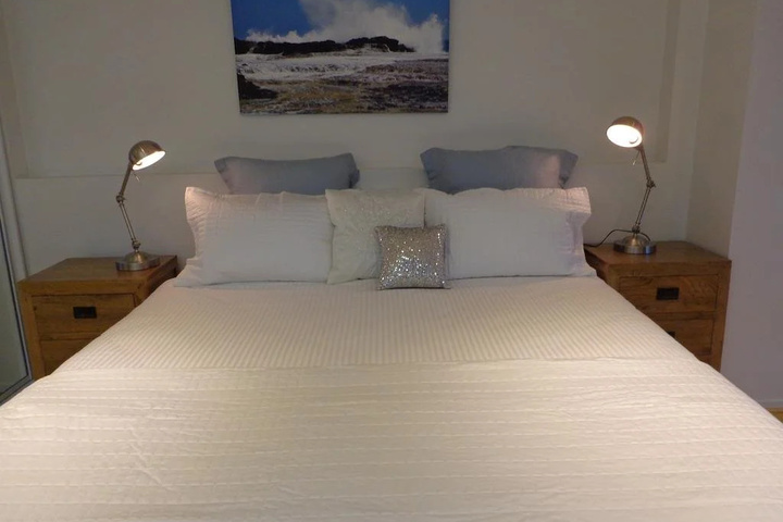 Room 4 of 11