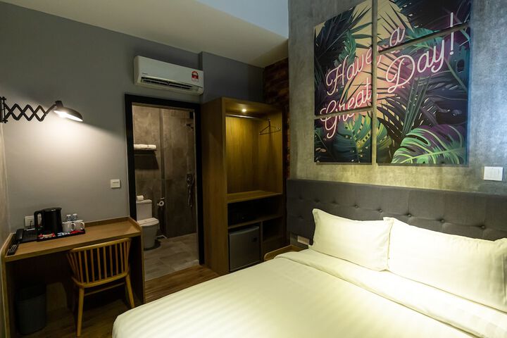 Room 10 of 45