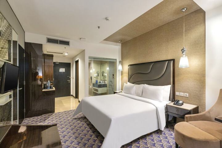 Room 5 of 30