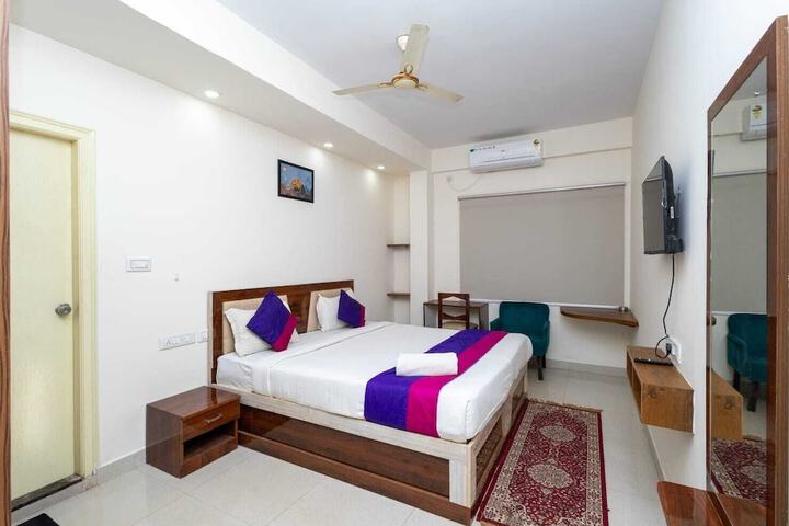 Room 3 of 8