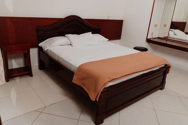 Room 9 of 62